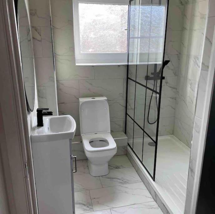 Stunning Central Apartment With Free Parking 셰필드 외부 사진